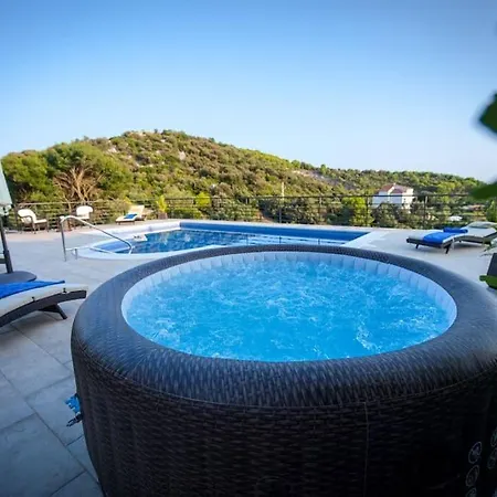 House Vedran Hotel