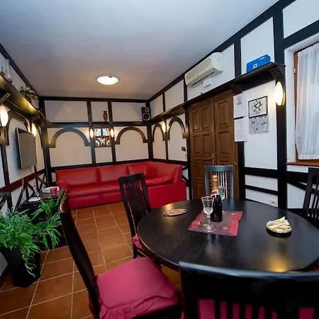 House Vedran Donji Okrug (Ciovo)